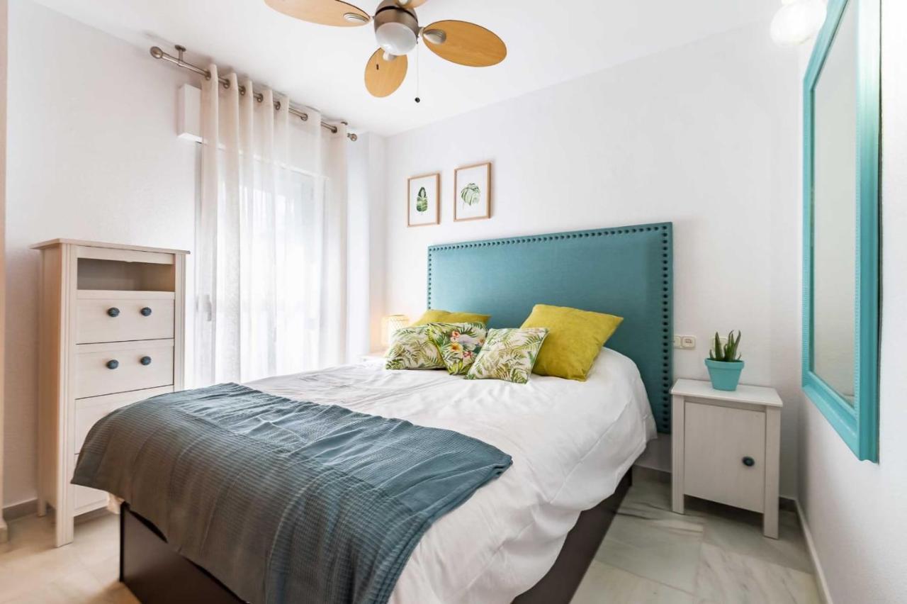 Fuengirola Los Boliches Paseo Maritimo Rey De Espana Esquina Lope De Vega 1 Dormitorio Mas Sofa Cama Salon Mas Cama Supletoria ภายนอก รูปภาพ